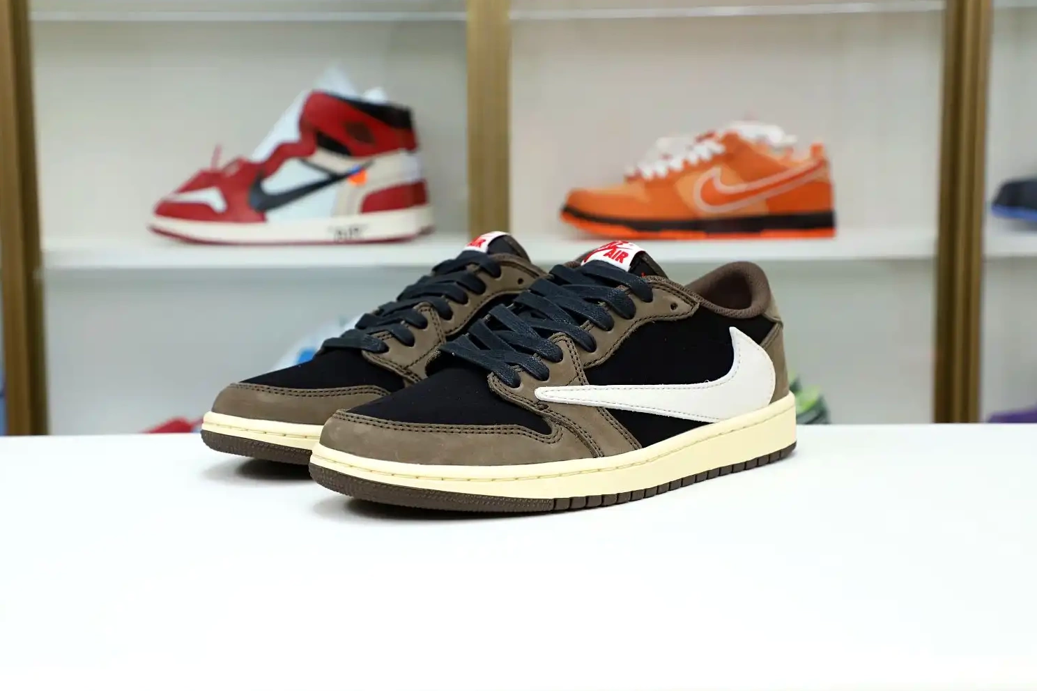 Scott OG Travis Air Jordan Jordan SP TS 1Low Kimikick x 0420